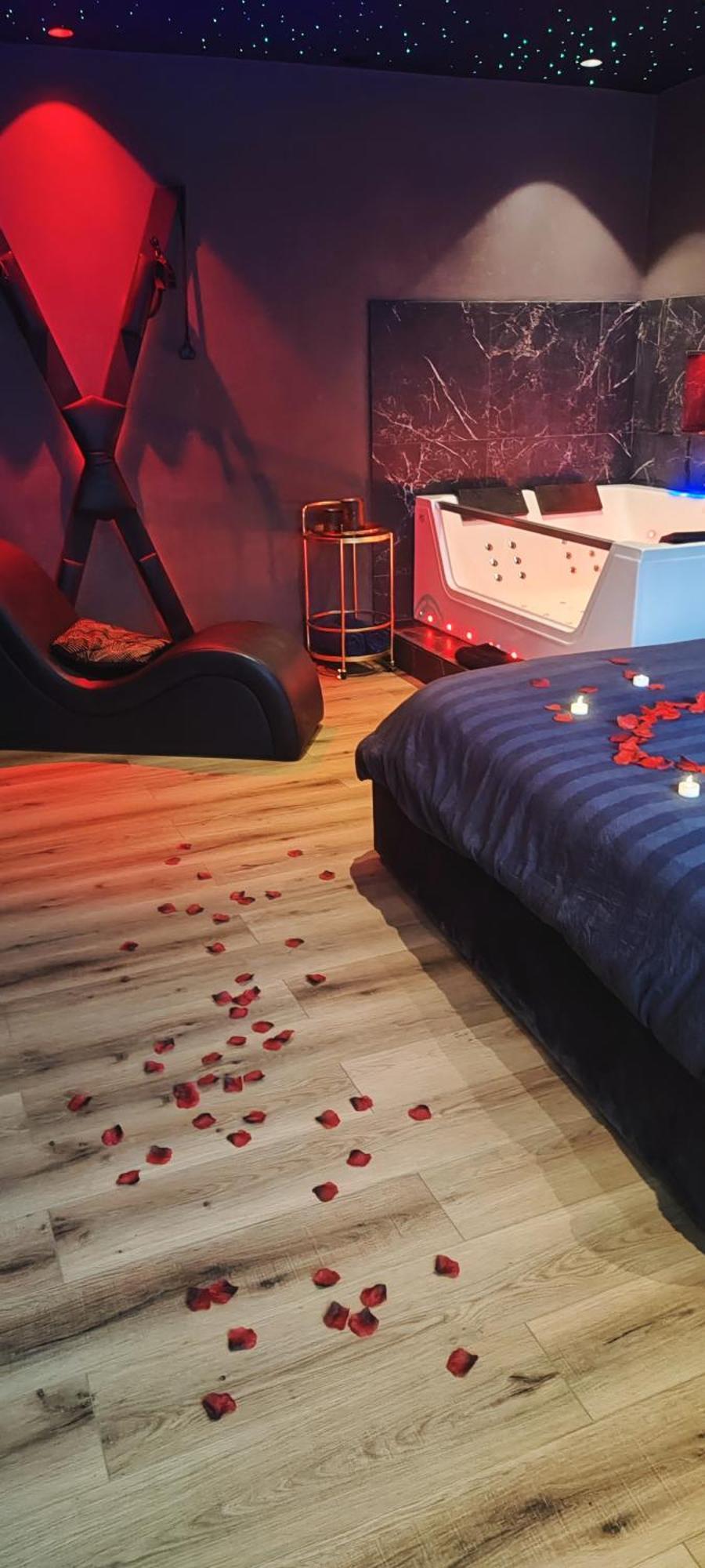 Loft, Studio And Love Rooms Bourg-Saint-Christophe المظهر الخارجي الصورة