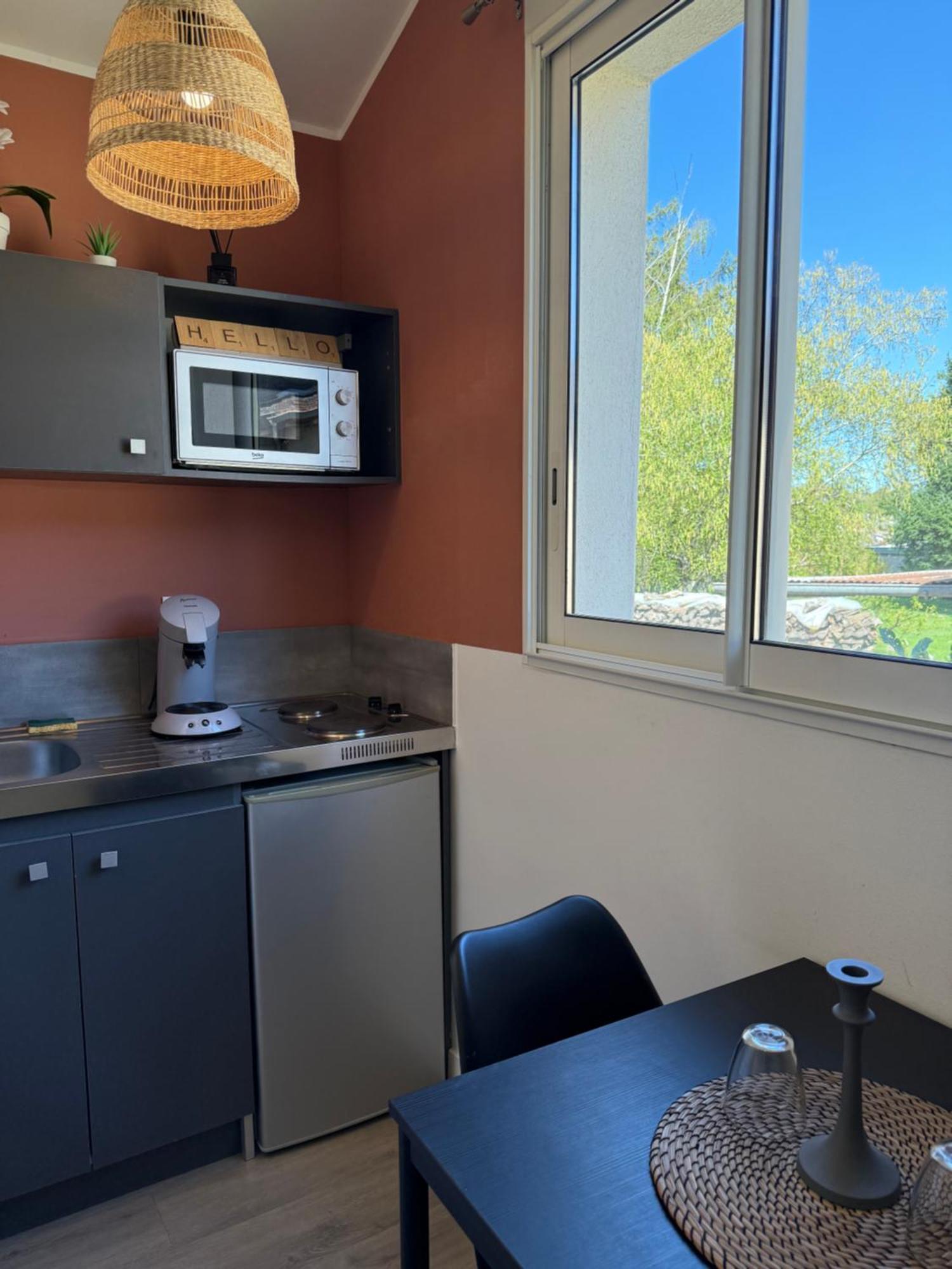 Loft, Studio And Love Rooms Bourg-Saint-Christophe المظهر الخارجي الصورة
