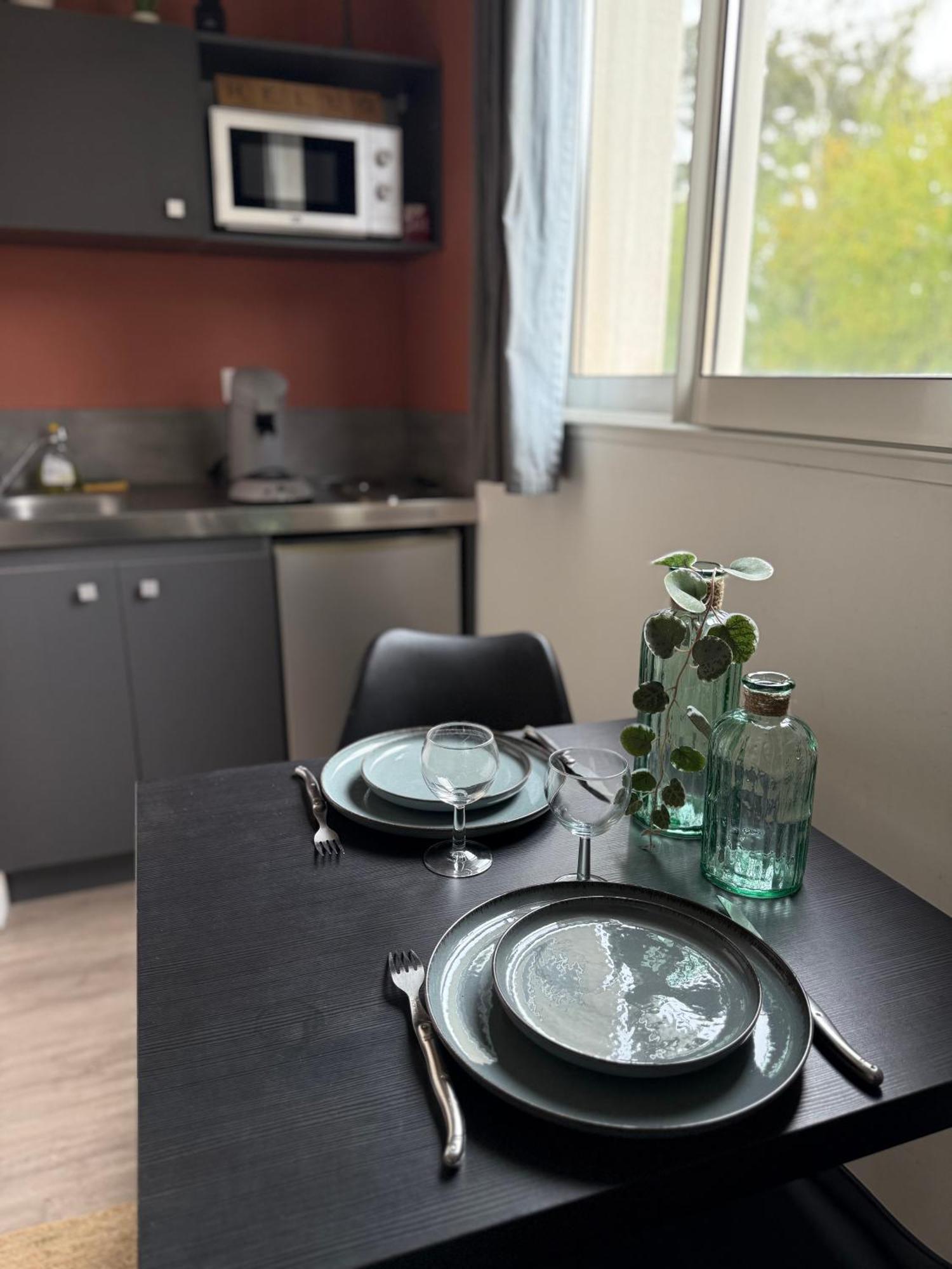 Loft, Studio And Love Rooms Bourg-Saint-Christophe المظهر الخارجي الصورة