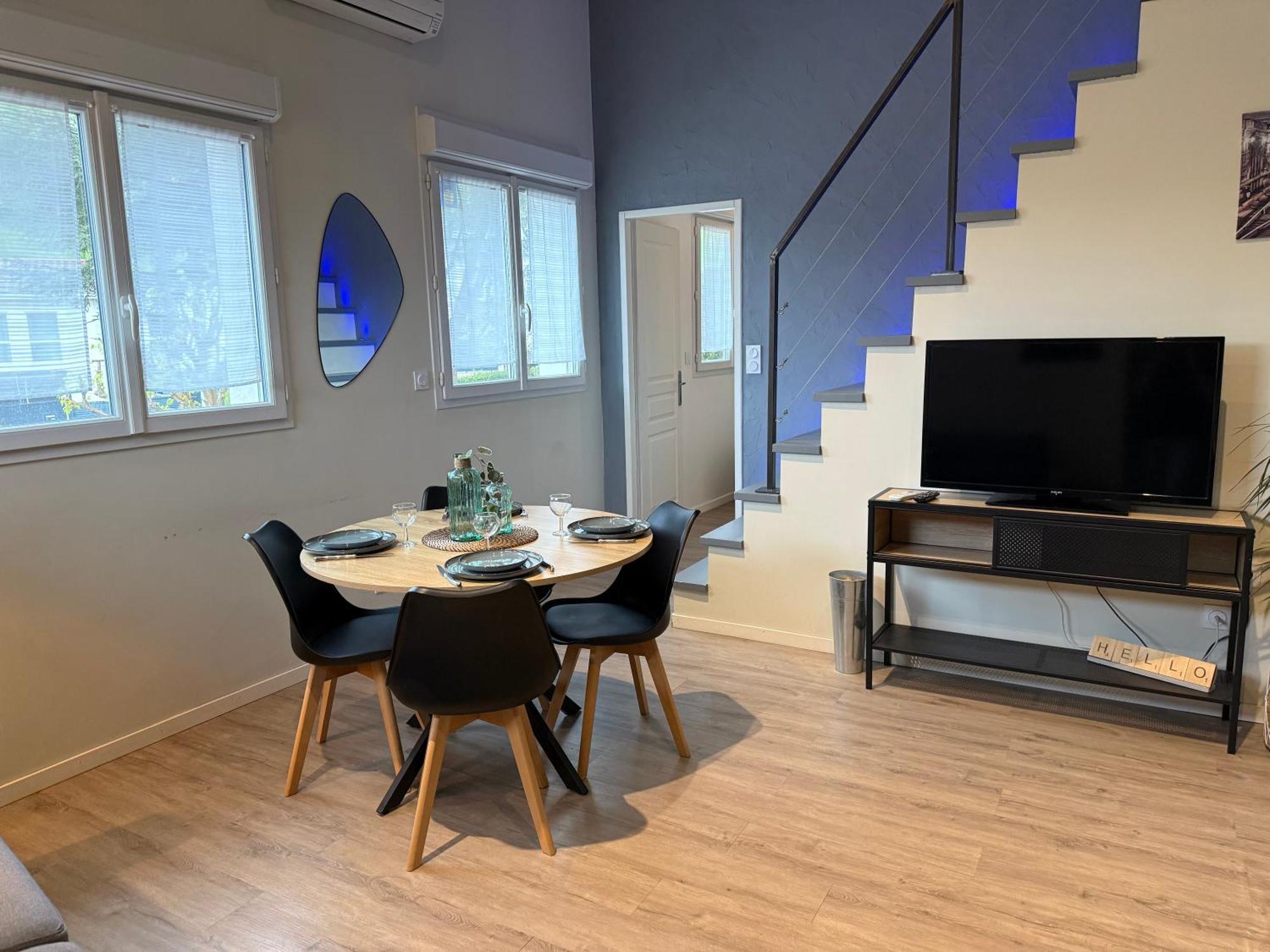 Loft, Studio And Love Rooms Bourg-Saint-Christophe المظهر الخارجي الصورة