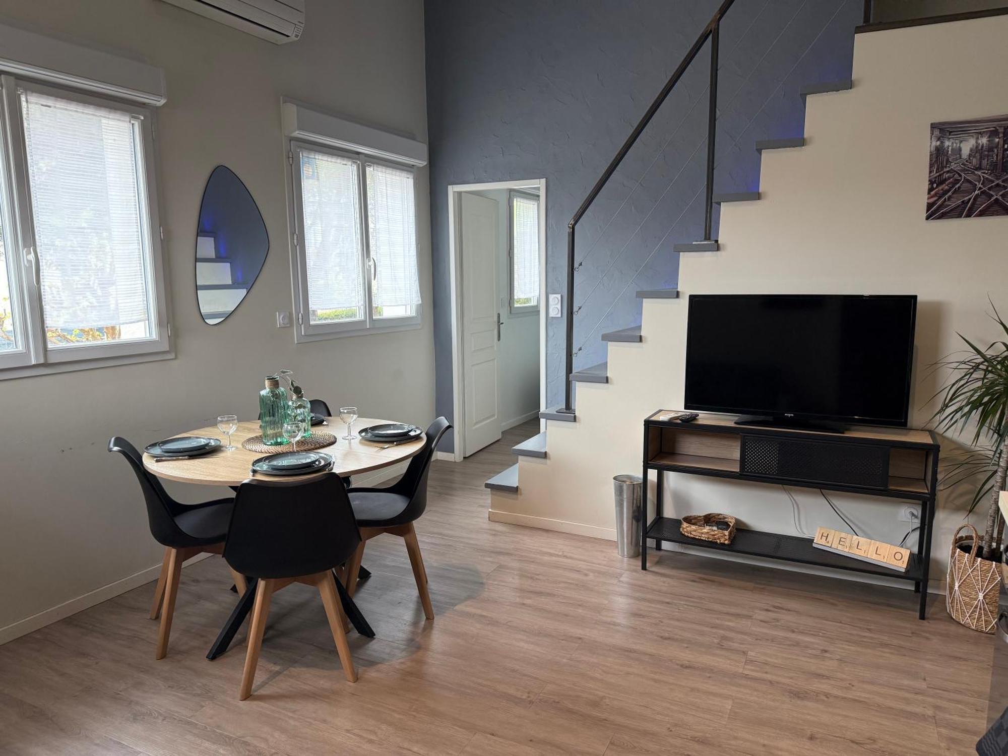 Loft, Studio And Love Rooms Bourg-Saint-Christophe المظهر الخارجي الصورة